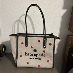 Kate Spade Black and Cream Tote with Structured Design